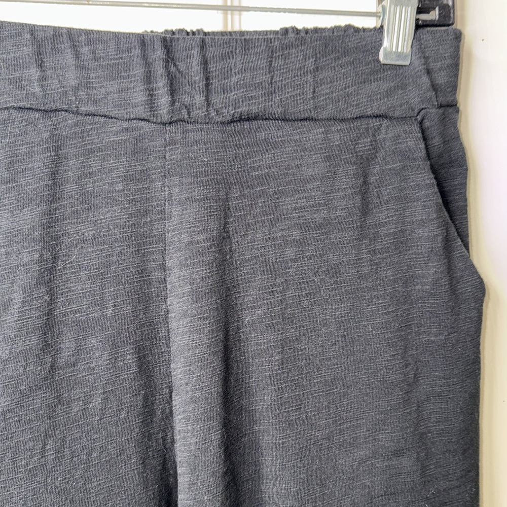 Wide leg pants with elastic waist - Picture 3 of 3
